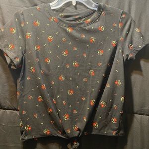 Crop top shirt, size medium